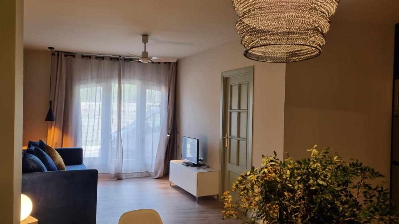 Tierra Boutique, Tierra Suites Y Tierra Valles Apartamentos ビエスカス エクステリア 写真
